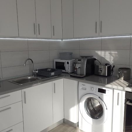Livezeni  Sara Apartman מראה חיצוני תמונה