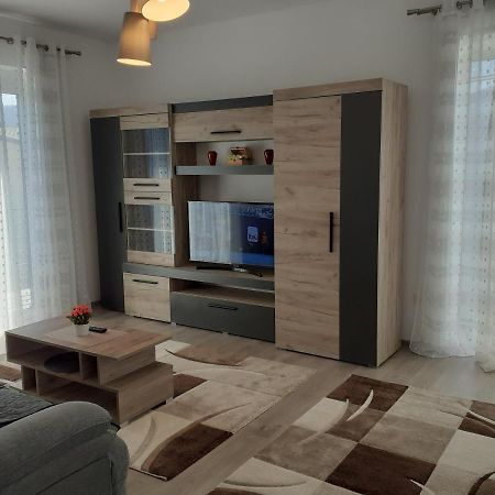 Livezeni  Sara Apartman מראה חיצוני תמונה