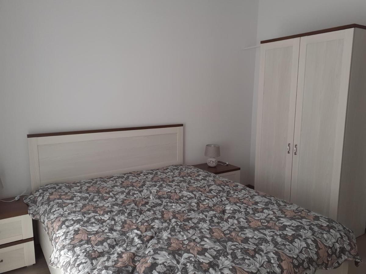 Livezeni  Sara Apartman מראה חיצוני תמונה