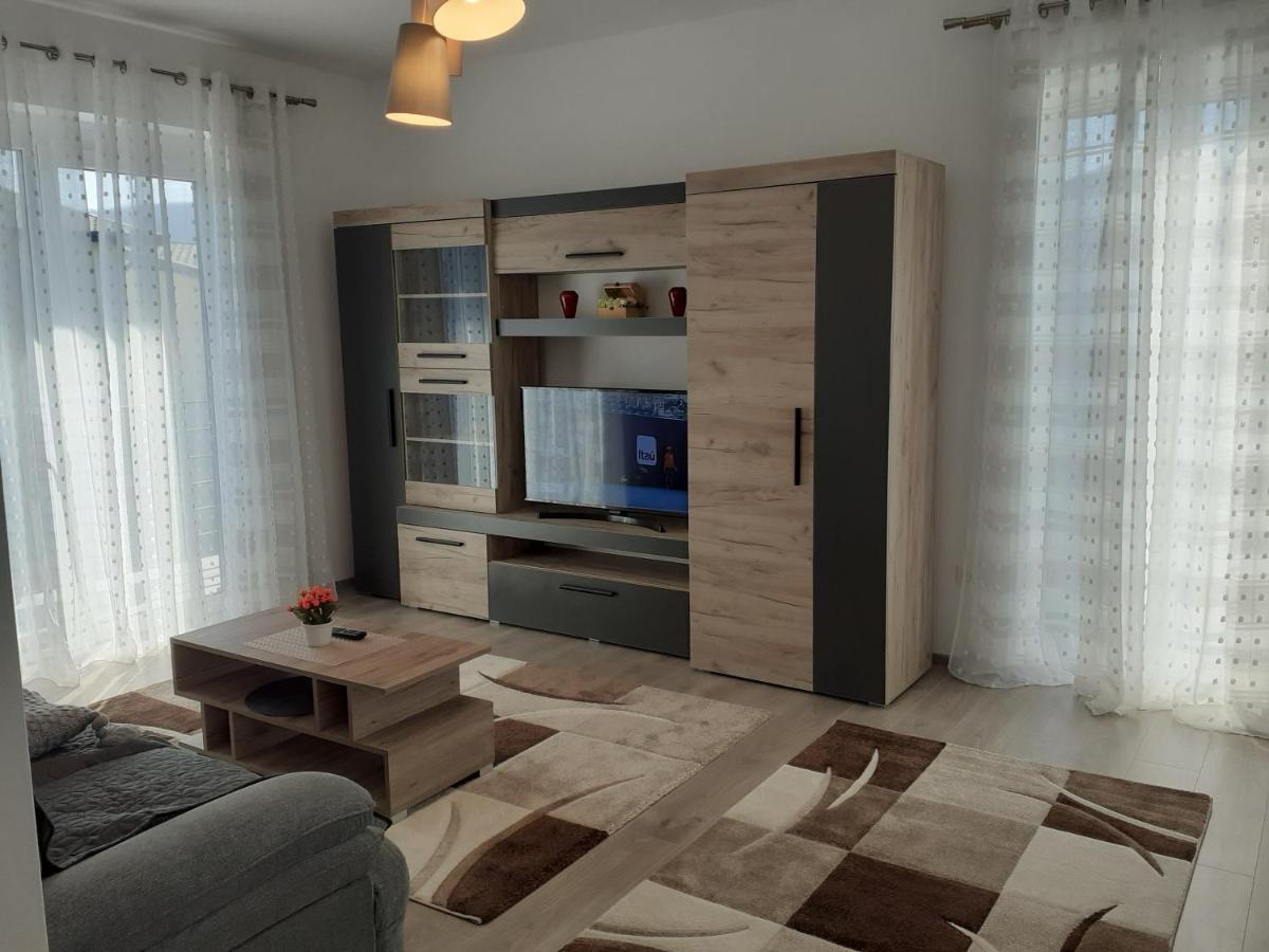 Livezeni  Sara Apartman מראה חיצוני תמונה