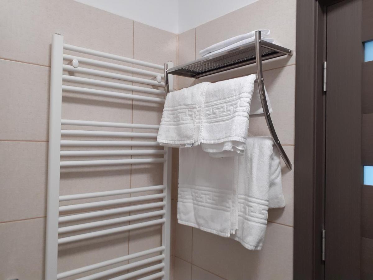 Livezeni  Sara Apartman מראה חיצוני תמונה